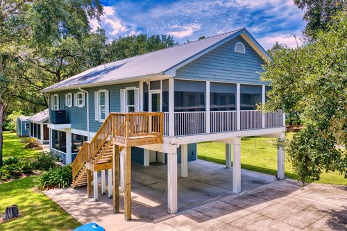 148-140,148 Craig St, Carrabelle, FL, 32322-3517 | Card Image