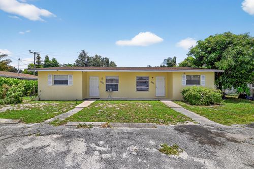 3225 Mcsherry Dr, Lake Worth, FL, 33461-5525 | Card Image