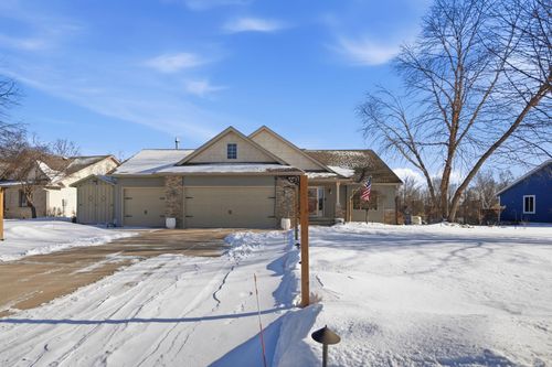 8053 Trappers Ridge Dr, Clear Lake, MN, 55319-4505 | Card Image