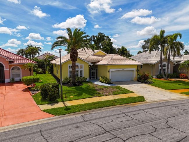 700 Silk Oak Drive, House other with 3 bedrooms, 2 bathrooms and null parking in Venice FL | Image 79