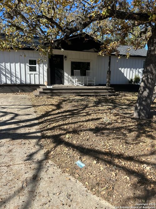 136 Phil Wilson, Boerne, TX, 78006-2718 | Card Image