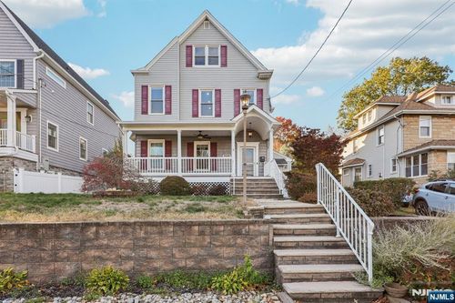 320 Orient Way, Rutherford, NJ, 07070-2821 | Card Image