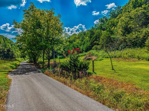1 Bear Paw Ln, Rogersville, TN, 37857 | Card Image