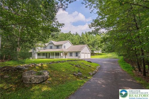 3811 Foxborough Ct, Stroudsburg, PA, 18360-9301 | Card Image