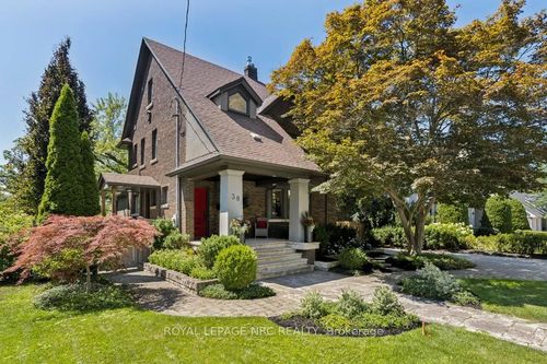 38 Hillcrest Ave, Saint Catharines, ON, L2R4Y1 | Card Image
