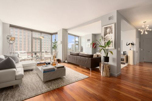 20h-100 Jay St, Brooklyn, NY, 11201-1572 | Card Image