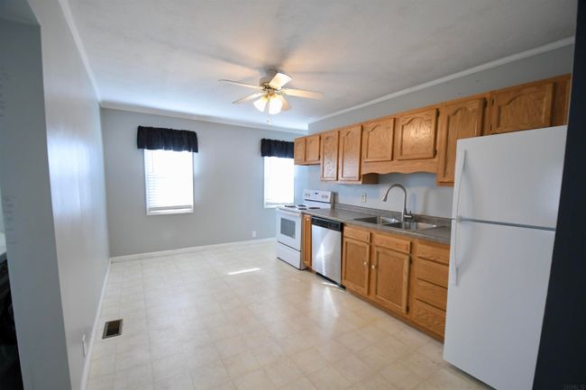 909 Walnut, House other with 3 bedrooms, 2 bathrooms and null parking in Oolitic IN | Image 8