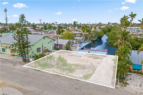 11306 Matlacha Ave, MATLACHA, FL, 33993-9758 | Card Image