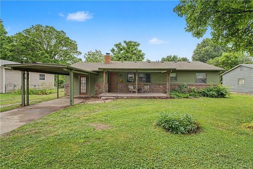 1020 Brogdon St, Springdale, AR, 72764-2438 | Card Image