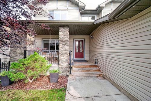 {{alt}} | Card Image