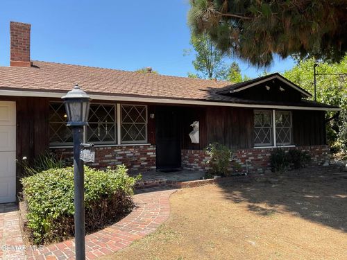 5757 Sunnyslope Ave, Van Nuys, CA, 91401-4524 | Card Image