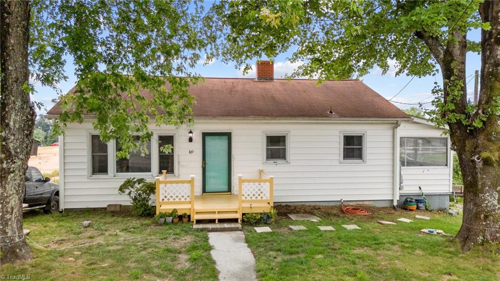 Starlite Rd, Mount Airy, NC 27030