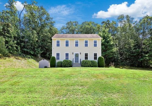 16 Rose Ln, Uxbridge, MA, 01569-2930 | Card Image