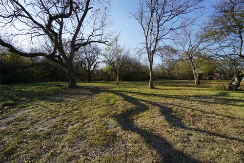1227 Maple St, Bonham, TX, 75418-2944 | Card Image