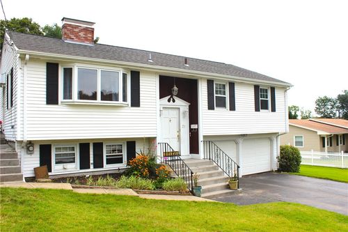 31 Barnes Ave, Johnston, RI, 02919-2625 | Card Image