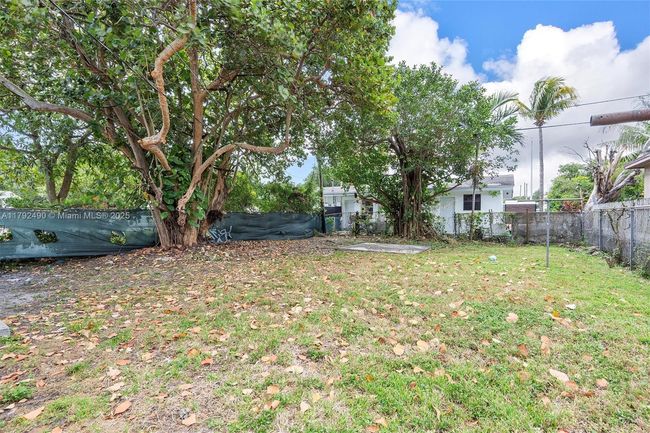 1810 Nw 47 Th St, House other with 4 bedrooms, 2 bathrooms and null parking in MIAMI FL | Image 27