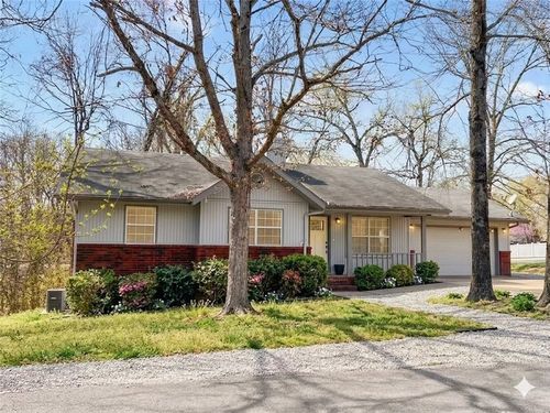 2 Ryde Ln, Bella Vista, AR, 72715-3000 | Card Image