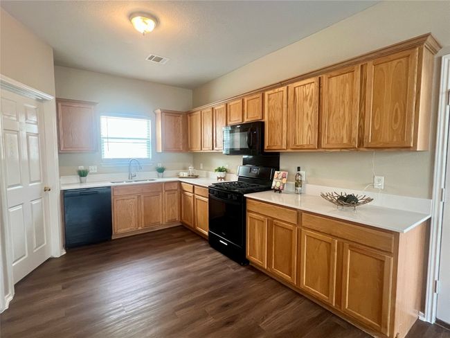 Kitchen with brand new quartz countertops | Image 9