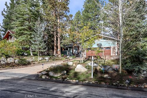 427 Dorset Dr, Big Bear City, CA, 92314-9491 | Card Image