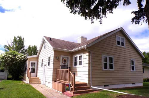 105 W Franklin St, Thorp, WI, 54771-9522 | Card Image
