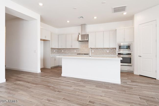 352 E Las Perlas Ln, House other with 4 bedrooms, 3 bathrooms and null parking in San Tan Valley AZ | Image 4