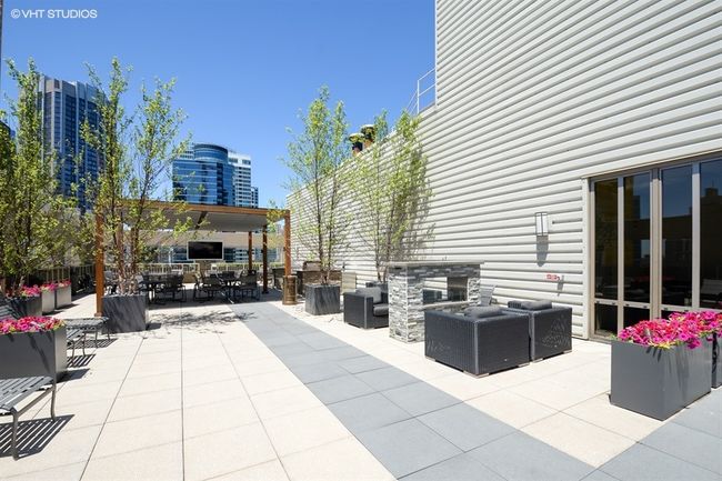APT-807 - 530 N Lake Shore Dr, Condo with 2 bedrooms, 2 bathrooms and 1 parking in CHICAGO IL | Image 21