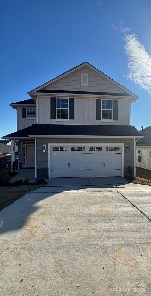 95-717 Inwood Hill Dr, Gastonia, NC, 28056-6905 | Card Image