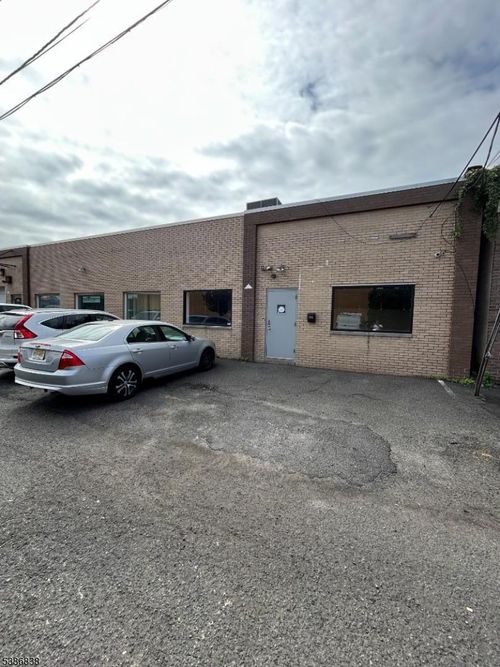 960 Koehl Ave, Union, NJ, 07083-8608 | Card Image