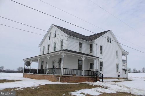 118 N Ash Rd, NEWMANSTOWN, PA, 17073-9247 | Card Image