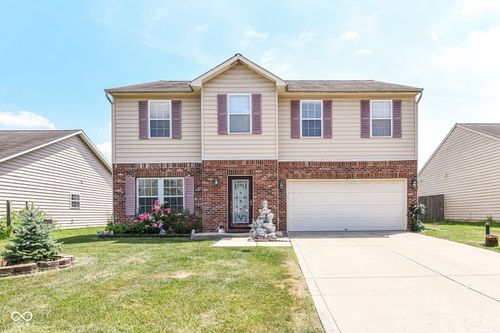 9685 Lomax Dr, Avon, IN, 46123-9413 | Card Image