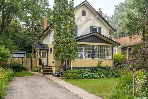 365 19th St W, Prince Albert, SK, S6V4C8 | Card Image