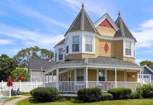 12 Franklin St, Wareham, MA, 02571-2413 | Card Image