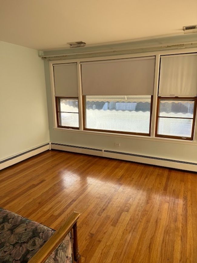 913 N 24 Th Ave, Home with 5 bedrooms, 2 bathrooms and 6 parking in Melrose Park IL | Image 6