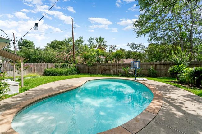 15514 Pebble Bend Dr, House other with 4 bedrooms, 3 bathrooms and 2 parking in Houston TX | Image 35