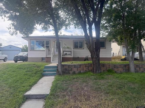 218 Davis St, Rawlins, WY, 82301-6308 | Card Image