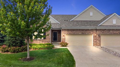 2060 Trimble St, Lake Orion, MI, 48360-1258 | Card Image