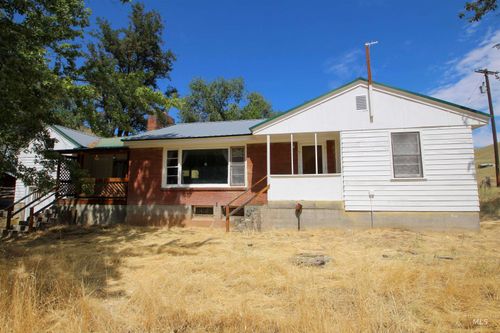 5208 Highway 52, Horseshoe Bend, ID, 83629-5110 | Card Image