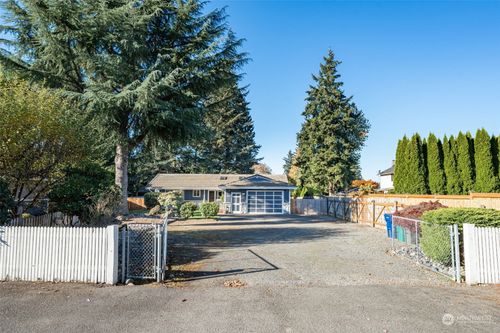 802 24th Street Se, Auburn, WA, 98002 | Card Image