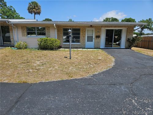 7509 W 7 Rivers Drive, Crystal River, FL, 34429 | Card Image