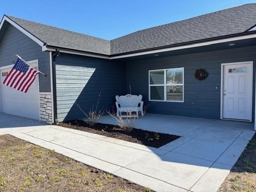 108 E 5th St, Solomon, KS, 67480-8275 | Card Image