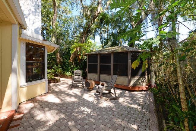 576 Sw Rustic Cir, House other with 3 bedrooms, 2 bathrooms and null parking in Stuart FL | Image 5