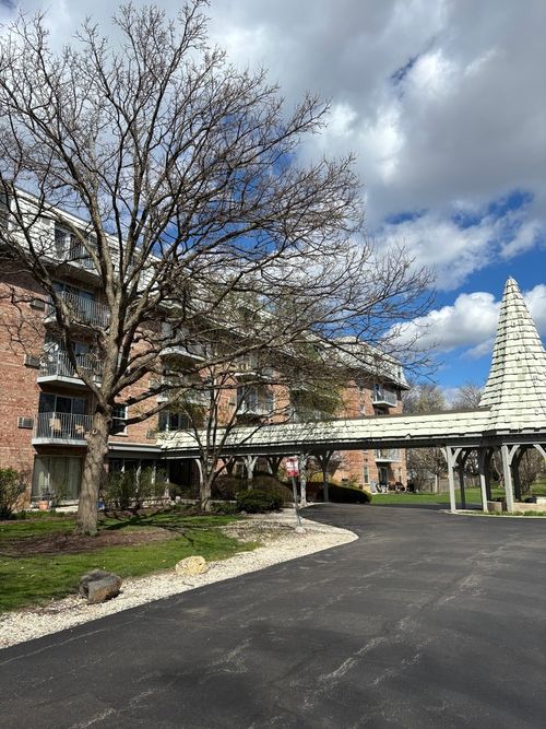 211t-5125 Blodgett Ave, Downers Grove, IL, 60515-5042 | Card Image