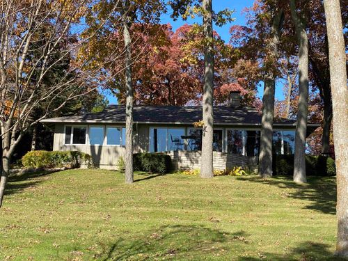 N5667 Lac Verde Circle, Brooklyn, WI, 54941 | Card Image