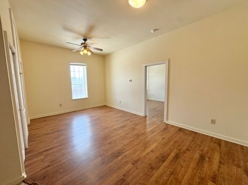b-104 Depot St, Elgin, TX, 78621-2614 | Card Image