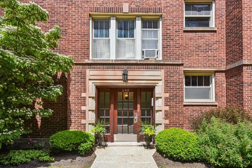 2w-240 Maple Ave, Oak Park, IL, 60302-3039 | Card Image