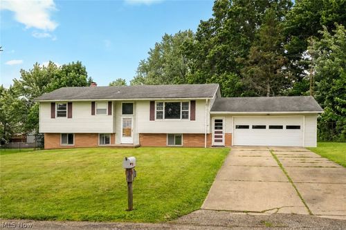 1450 Lambert St, Alliance, OH, 44601-1555 | Card Image