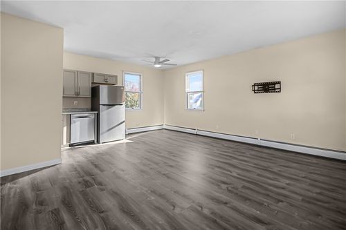 114 Lyon Ave, East Providence, RI, 02914-4810 | Card Image