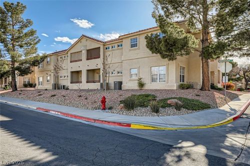 1424-520 Arrowhead Trl, Henderson, NV, 89015-9575 | Card Image