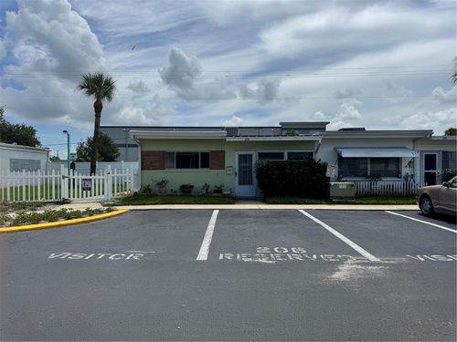apt-206-250 Rosery Rd Nw, LARGO, FL, 33770-1225 | Card Image