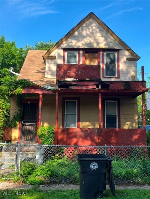 554 E 101st St, Cleveland, OH, 44108-1373 | Card Image